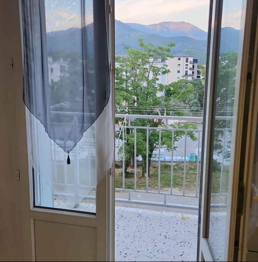 Agreable Appartement F3 Climatise Корте Екстериор снимка